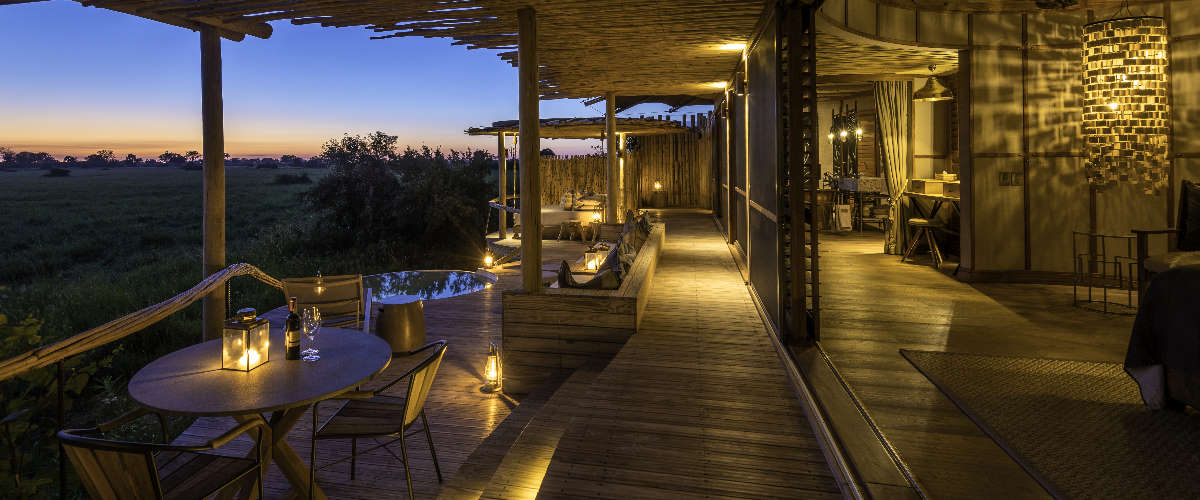 Mombo suite pool deck