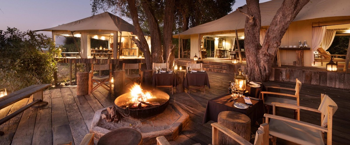 Zarafa Camp Main area deck_1